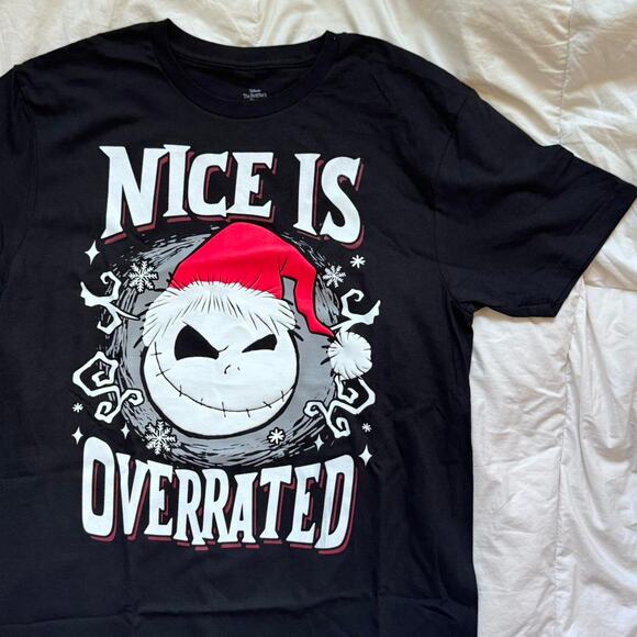 Nightmare before christmas black graphic tee sz med Jack skellington Santa claus - Picture 4 of 8